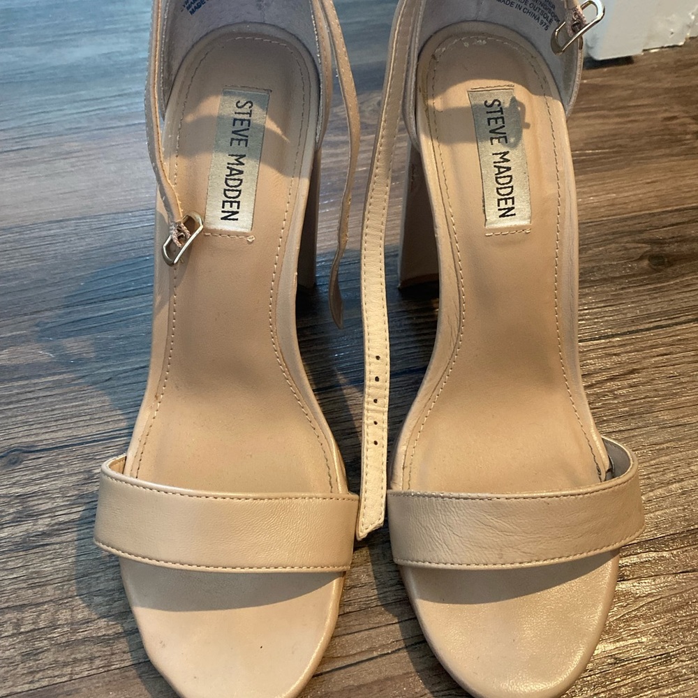 Nude heel